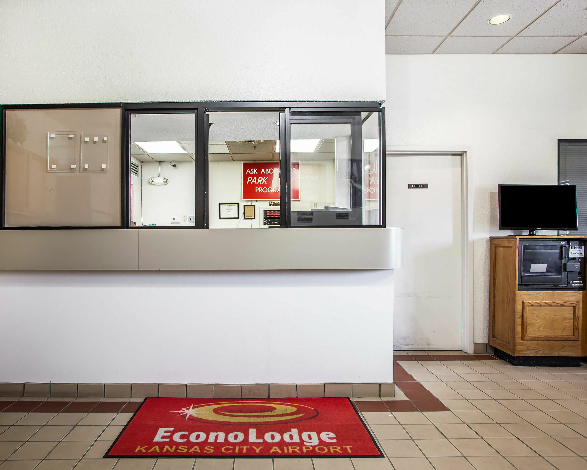Kci Lodge Kansas City Exterior photo