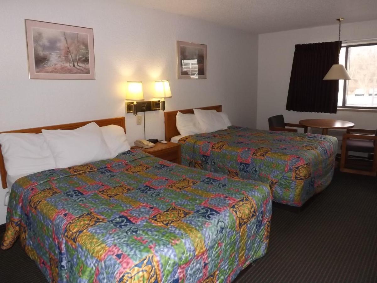 Kci Lodge Kansas City Room photo